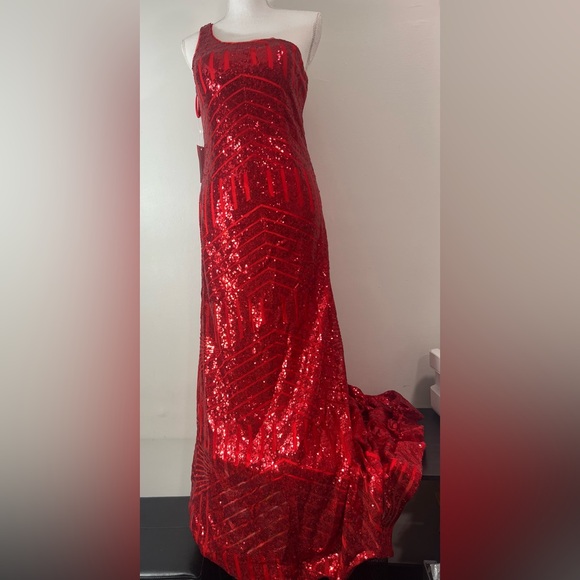 Elegant One-Shoulder Red Sequin Dress Size 8 NWT - Picture 1 of 8